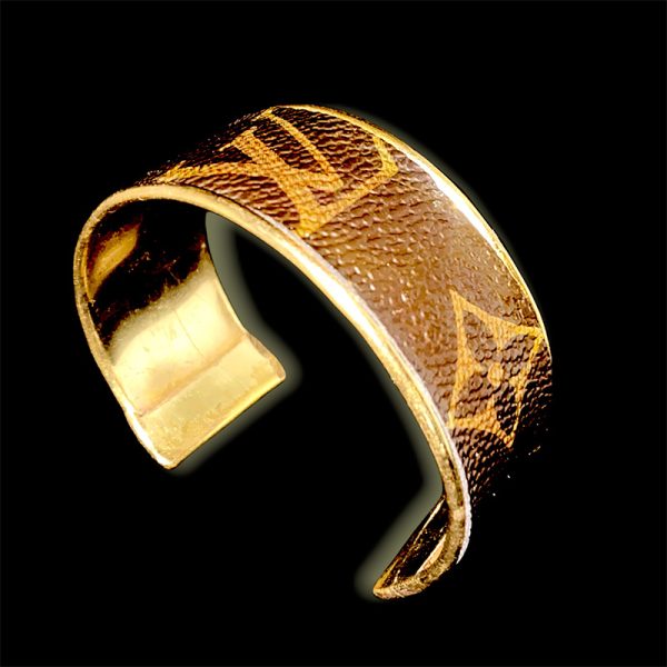 LV Cuff